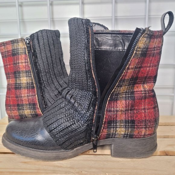 Muk Luks Adalee Ankle Boots - Picture 7 of 11
